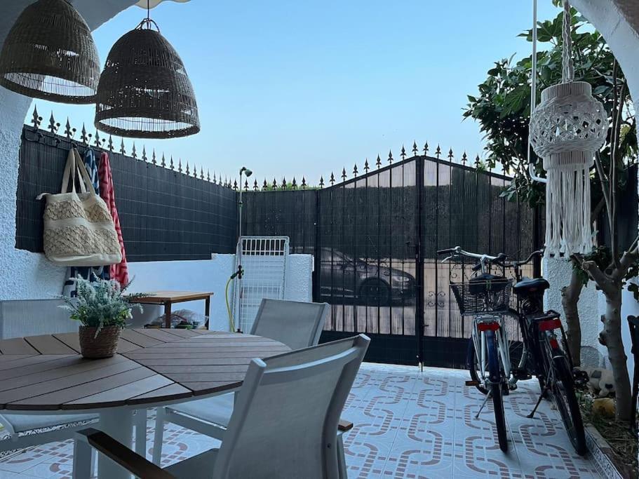 Casa Naranja Villa ลอสอัลกาซาเรส ภายนอก รูปภาพ