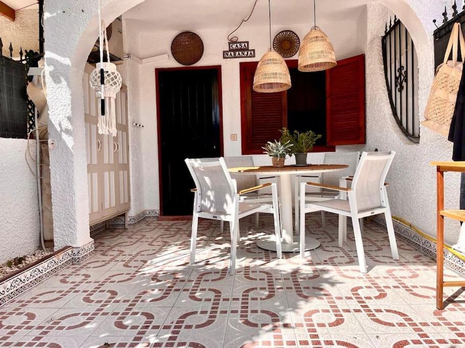 Casa Naranja Villa ลอสอัลกาซาเรส ภายนอก รูปภาพ